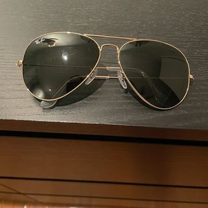 Ray-ban aviator sunglasses